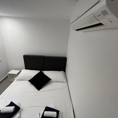 X Boutique Marinac Studio Apartments & Rooms シベニク エクステリア 写真