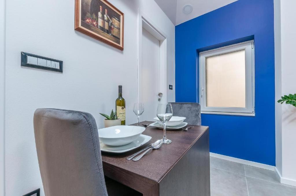 X Boutique Marinac Studio Apartments & Rooms シベニク エクステリア 写真