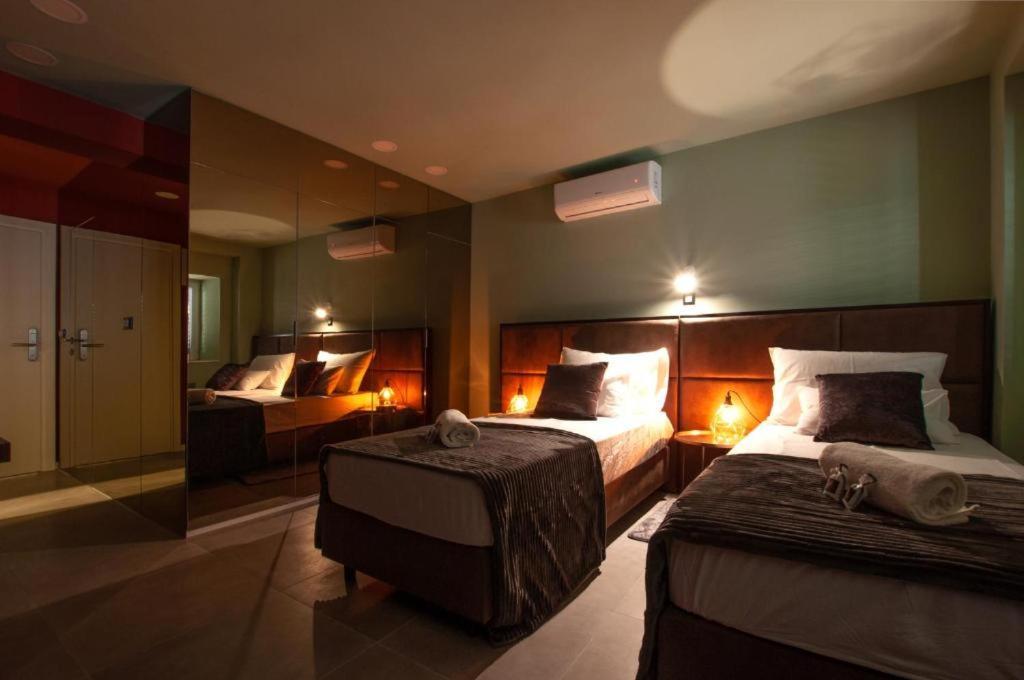 X Boutique Marinac Studio Apartments & Rooms シベニク エクステリア 写真