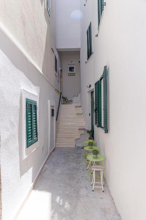 X Boutique Marinac Studio Apartments & Rooms シベニク エクステリア 写真