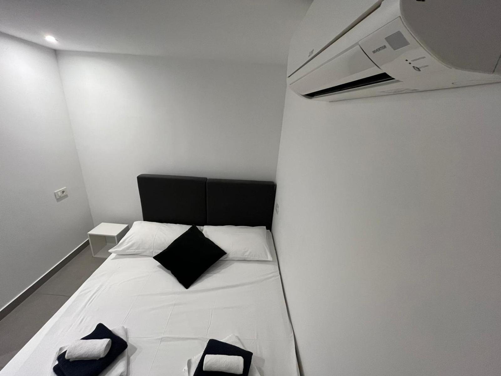 X Boutique Marinac Studio Apartments & Rooms シベニク エクステリア 写真